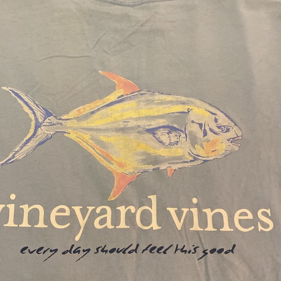 NWT men’s Vineyard Vines shirt. - Picture 5 of 5